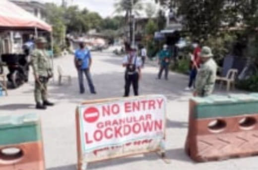 鉴于新冠肺炎病例的持续增加，菲律宾达沃市(Davao)市长萨拉·杜特地...