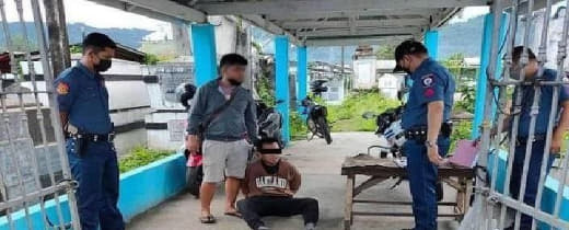 菲律宾八打雁省(Batangas)警方近日在检查站拦截并逮捕涉嫌抢劫加...